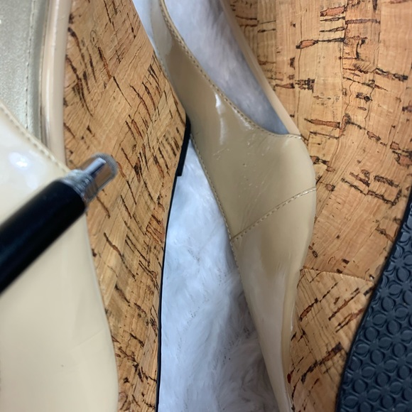 Tahari “Casey” Slingback Shoe - Picture 9 of 10